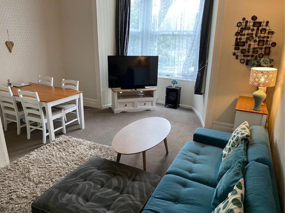 Spacious 1 Bedroom Apartment Near Seafront เพนแซนซ์ ภายนอก รูปภาพ